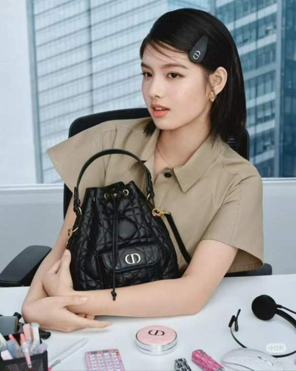 Picture of Dior Handbags _SKUfw239219996fw